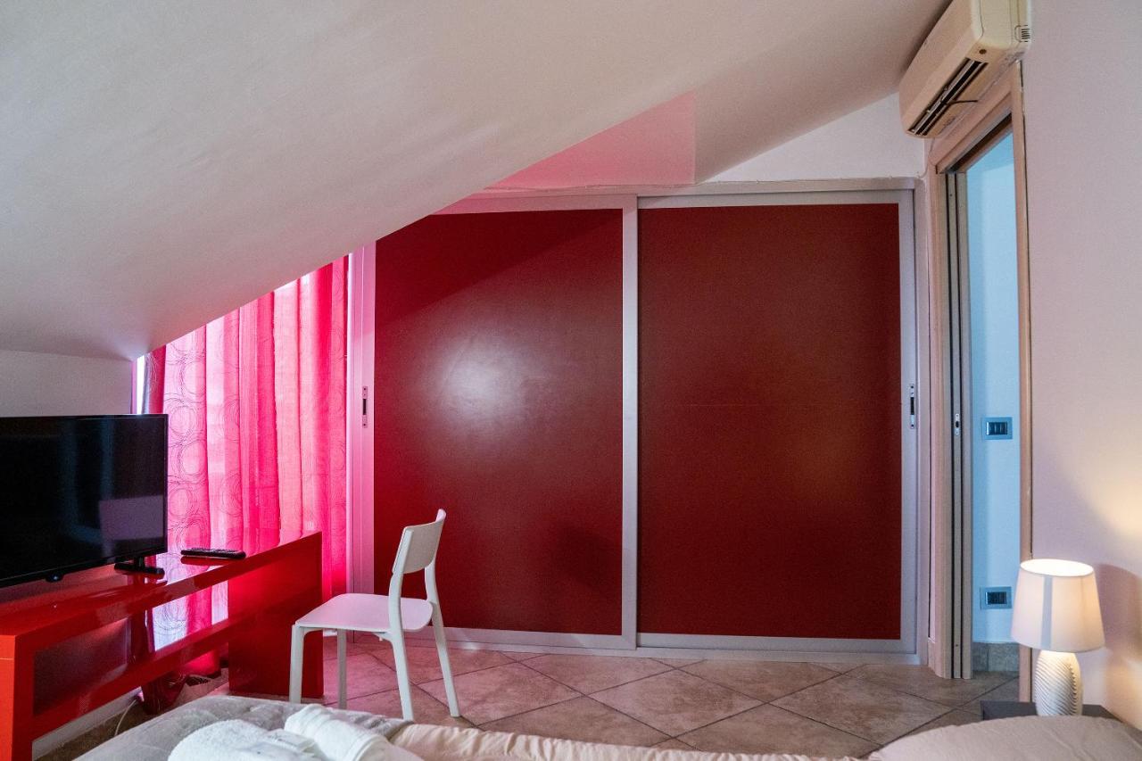 Attic A31 Apartament Rooftop Deluxe 산타 마리아 카푸아 베테레 외부 사진
