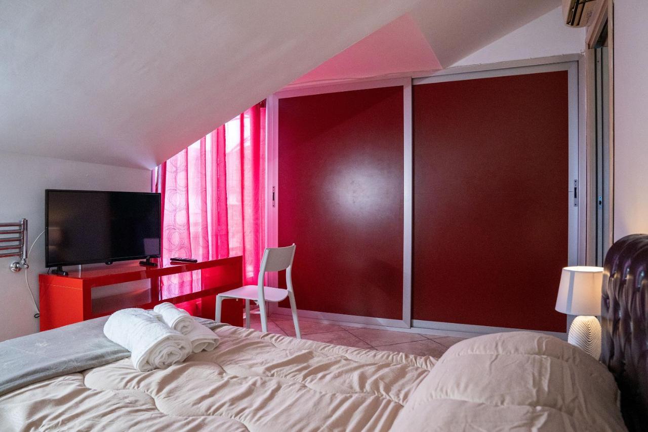 Attic A31 Apartament Rooftop Deluxe 산타 마리아 카푸아 베테레 외부 사진