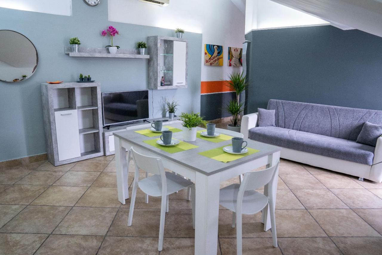 Attic A31 Apartament Rooftop Deluxe 산타 마리아 카푸아 베테레 외부 사진