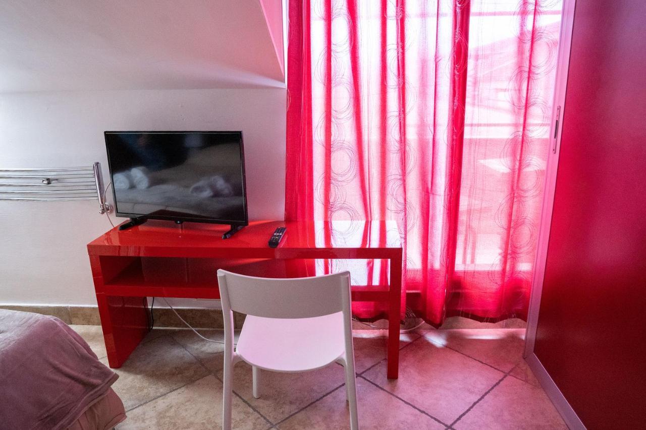 Attic A31 Apartament Rooftop Deluxe 산타 마리아 카푸아 베테레 외부 사진