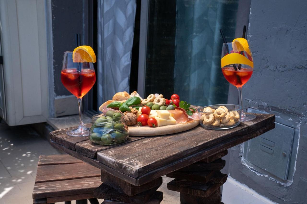 Attic A31 Apartament Rooftop Deluxe 산타 마리아 카푸아 베테레 외부 사진