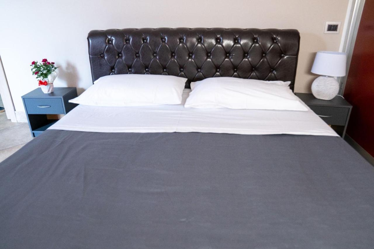 Attic A31 Apartament Rooftop Deluxe 산타 마리아 카푸아 베테레 외부 사진